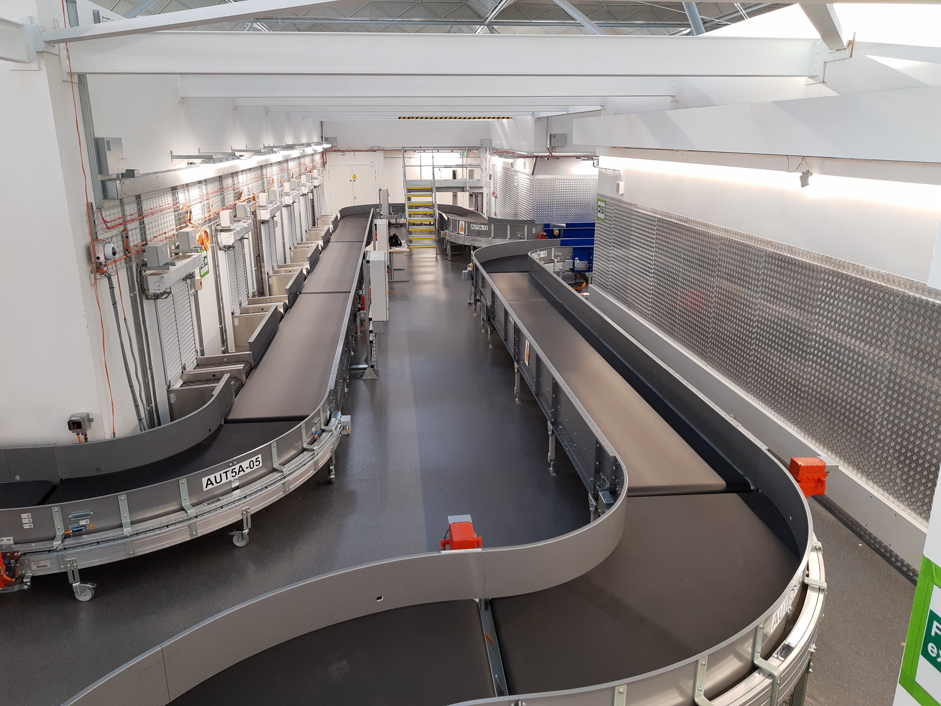 Baggage Belt Conveyors Robson Handling Technology