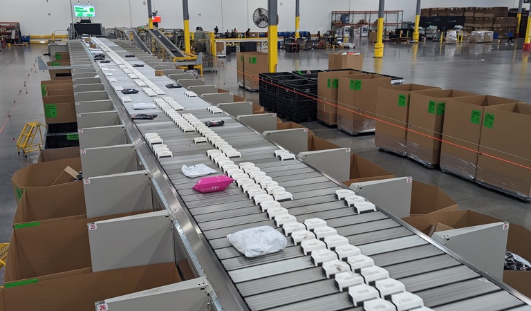NPI Xstream Dual - High Throughput / Density Dual Lane Sliding Shoe Sorter