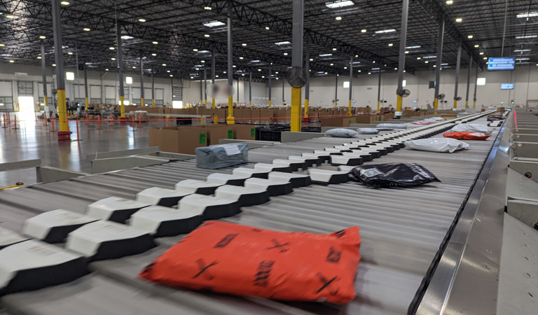 NPI Xstream Dual - High Throughput / Density Dual Lane Sliding Shoe Sorter NPI Xstream Dual - High Throughput / Density Dual Lane Sliding Shoe Sorter