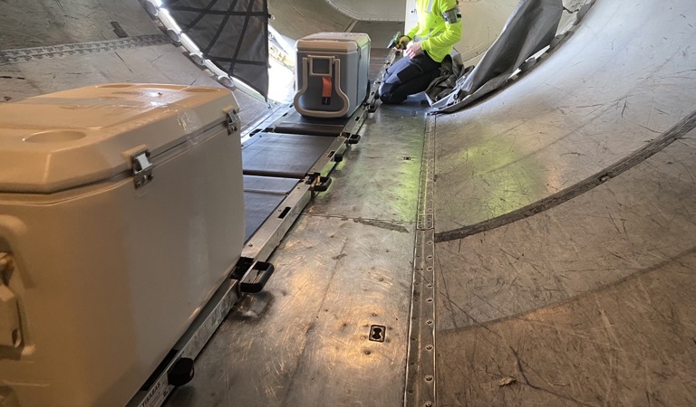 TISABAS™ compact motorized folding conveyor system